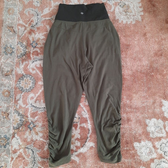 Lululemon Fatigue Gator Ziggy Snake Sunset Salutation cropped leggings - Picture 9 of 12